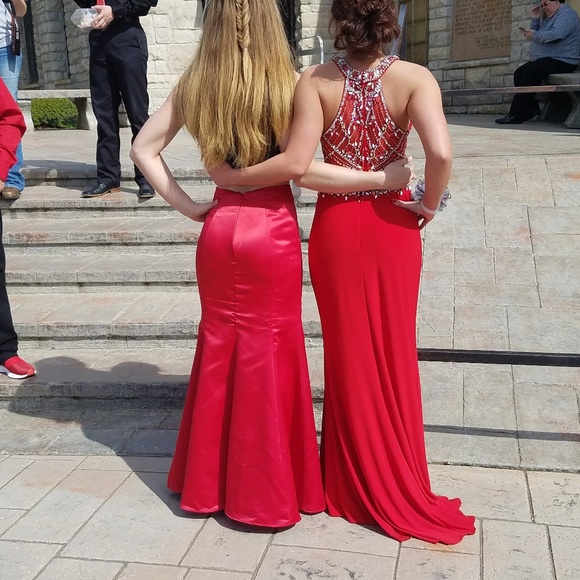 Red 2 piece - Picture 2 of 2